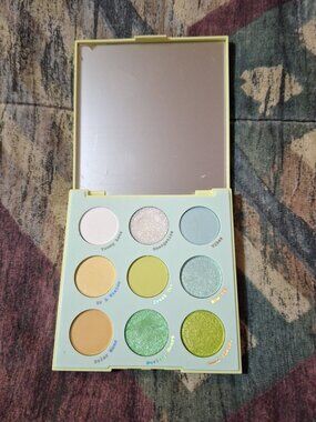 Colourpop “Aura & Out” 9-Pan Eyeshadow Palette 🌿 Green / Pastel Tones
